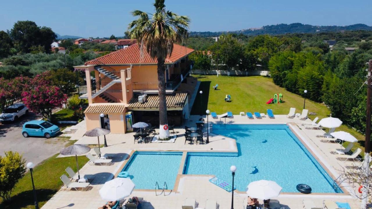 Banos Apartments And Swimming Pool Roda  Exteriér fotografie